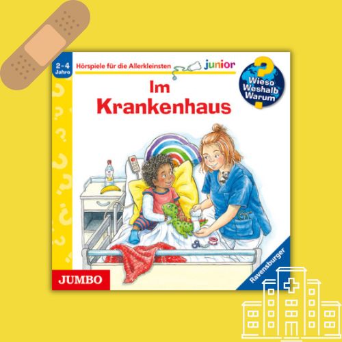 Das Cover des Hörspiels 'Wieso? Weshalb? Warum? junior. Im Krankenhaus' auf gelbem Hintergrund. In der unteren rechten Ecke ist die Illustration eines Krankenhauses zu sehen. In der oberen linken Ecke ist die Illustration eines Pflasters zu sehen.